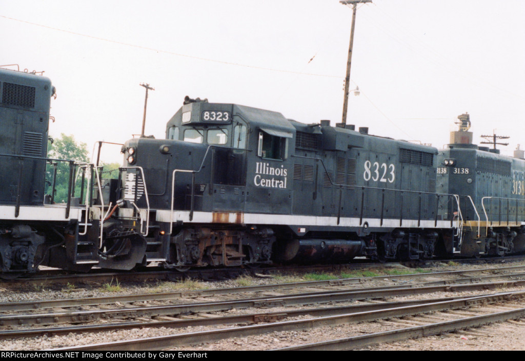 IC GP10 #8323 - Illinois Central